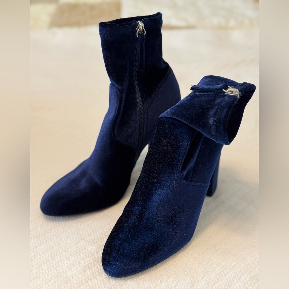 Steve Madden Velvet Ankle Blue Boots Size 8 | Size zip sock booties velvet navy
